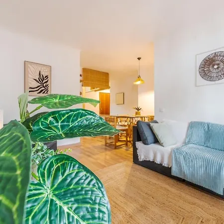 - Sea View - First Line - Parking - 2br