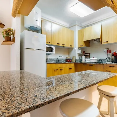 - Sea View - First Line - Parking - 2br דירה קמברילס
